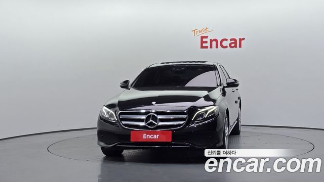 Mercedes-Benz E-Class 2017 — photo 3