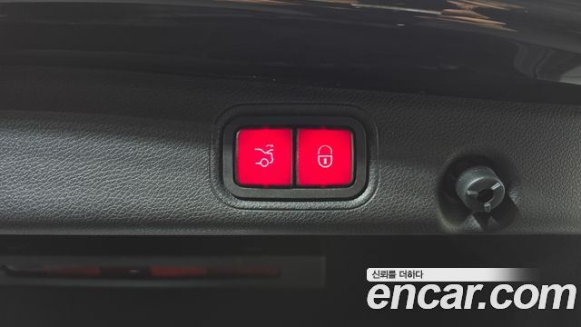Mercedes-Benz E-Class 2017 — photo 17