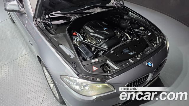 BMW 5-Series 2015 — photo 6