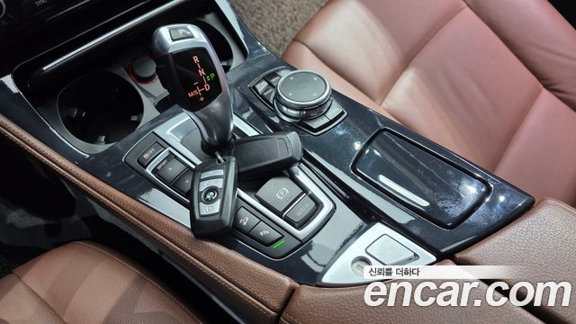 BMW 5-Series 2015 — photo 9