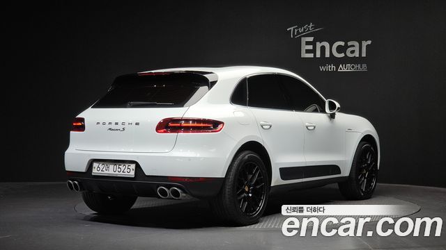 Porsche Macan 2017 — photo 2