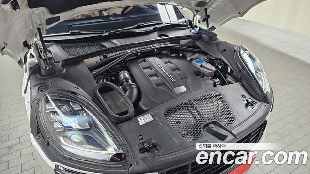 Porsche Macan 2017 — photo 6