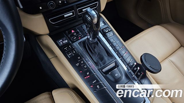 Porsche Macan 2017 — photo 9