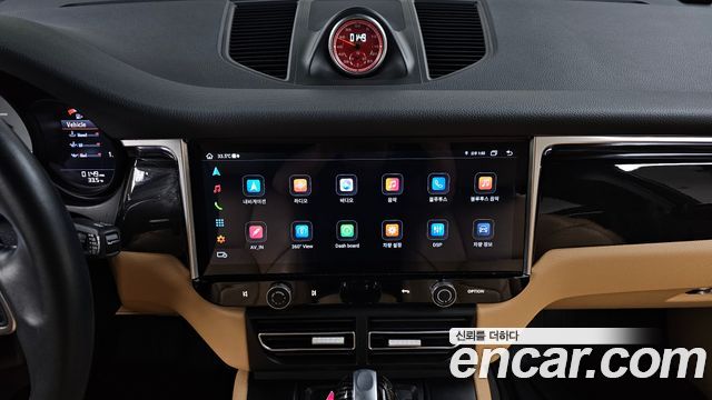 Porsche Macan 2017 — photo 15
