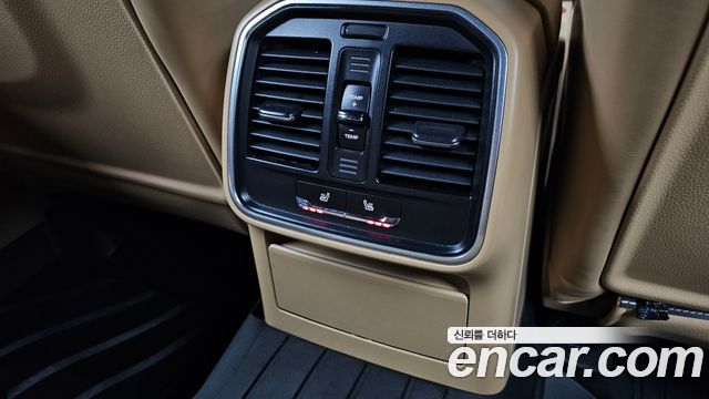 Porsche Macan 2017 — photo 18