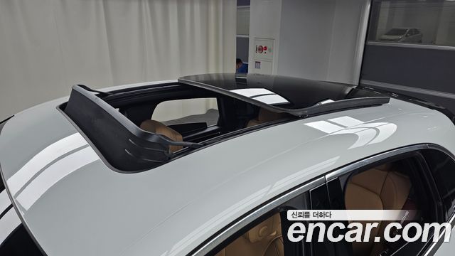 Porsche Macan 2017 — photo 19