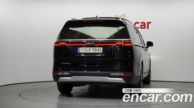 Kia Canival 2022 — photo 4