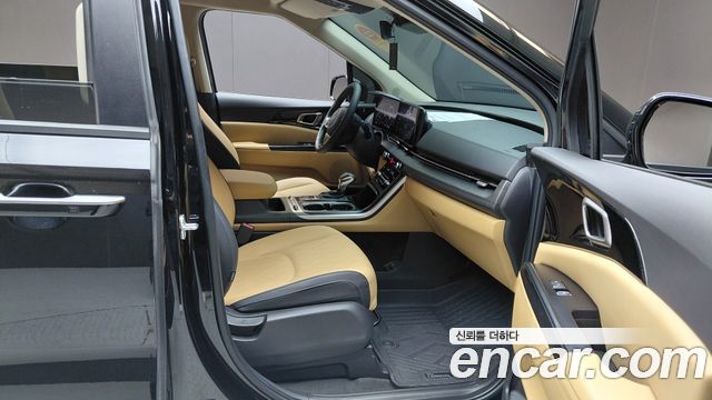 Kia Canival 2022 — photo 16