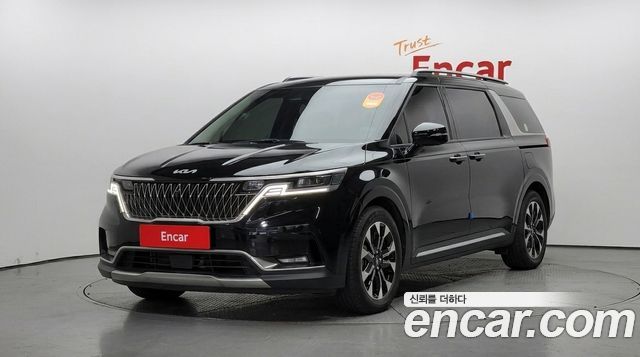 Kia Canival 2023 — photo 1