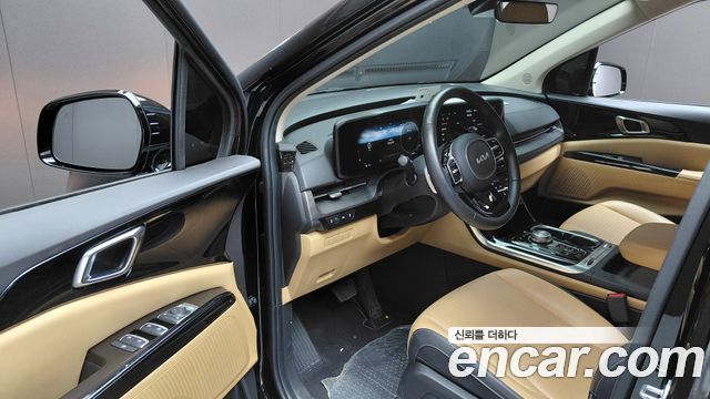 Kia Canival 2023 — photo 13