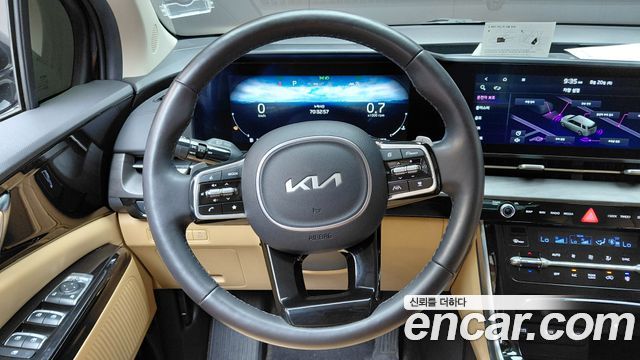 Kia Canival 2023 — photo 19