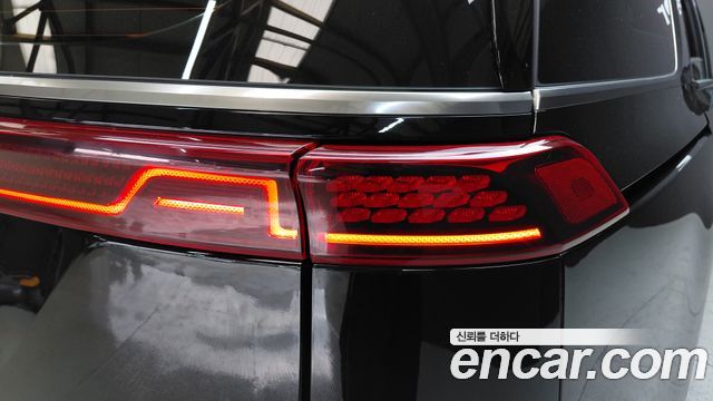 Kia Canival 2023 — photo 9