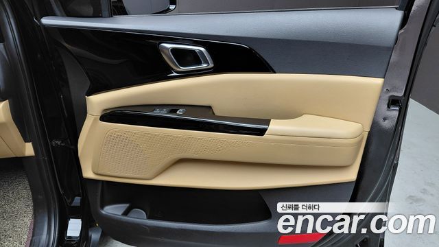 Kia Canival 2023 — photo 14