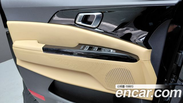 Kia Canival 2023 — photo 15