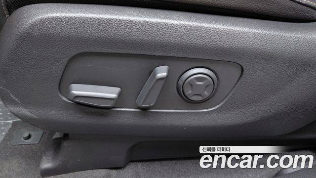 Kia Canival 2023 — photo 31
