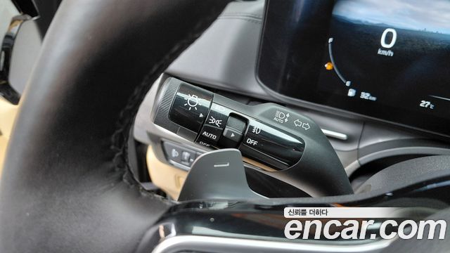 Kia Canival 2023 — photo 32