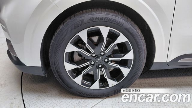 Kia Canival 2023 — photo 5