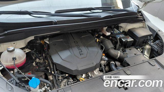 Kia Canival 2023 — photo 6