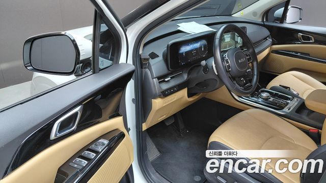 Kia Canival 2023 — photo 13