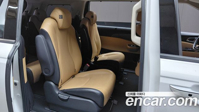 Kia Canival 2023 — photo 18