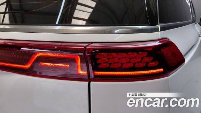 Kia Canival 2023 — photo 9
