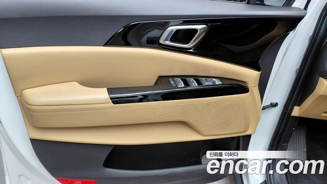 Kia Canival 2023 — photo 15