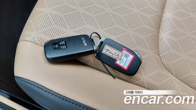 Kia Canival 2023 — photo 27