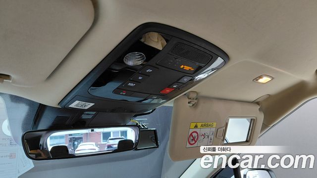 Kia Canival 2023 — photo 28