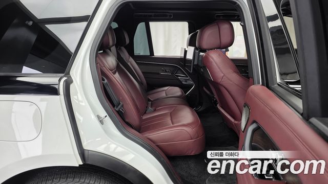 Land Rover Range Rover 2023 — photo 18