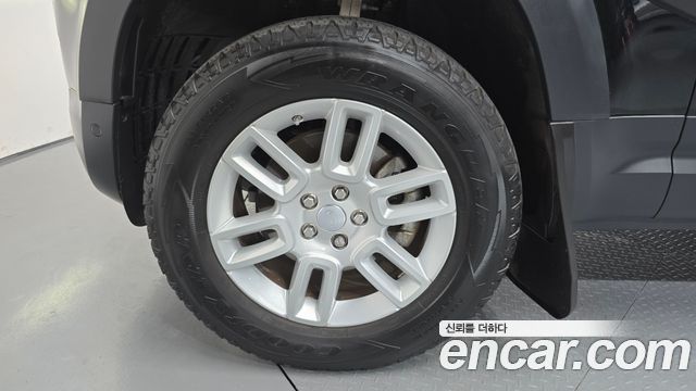 Land Rover Defender 2020 — photo 5