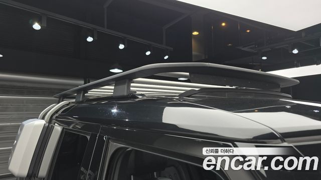 Land Rover Defender 2020 — photo 18