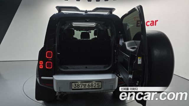 Land Rover Defender 2020 — photo 20