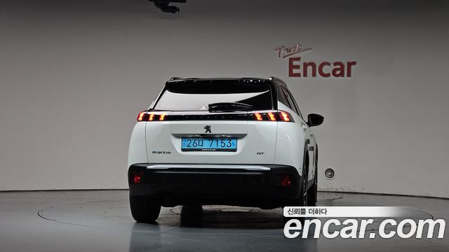 Peugeot 2008 2023 — photo 4