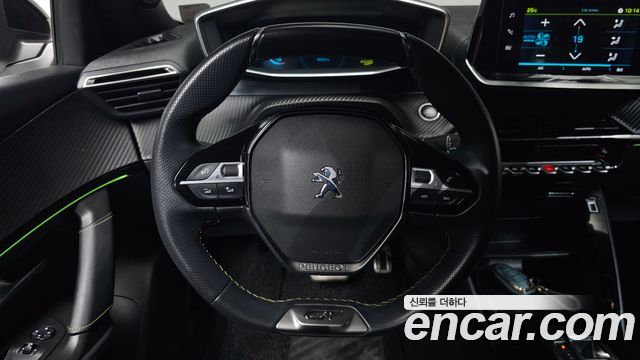 Peugeot 2008 2023 — photo 19