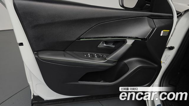 Peugeot 2008 2023 — photo 14