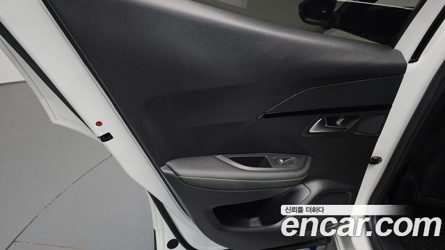Peugeot 2008 2023 — photo 15
