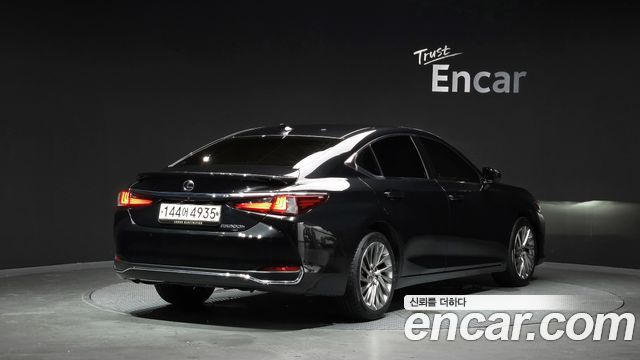 Lexus ES 2024 — photo 2