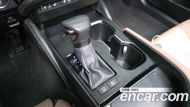 Lexus ES 2024 — photo 12