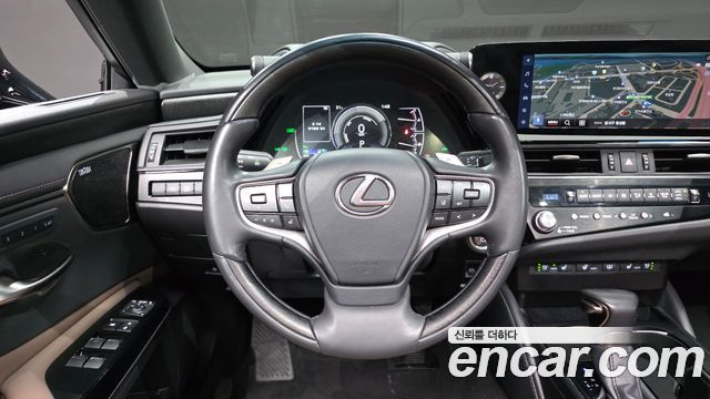 Lexus ES 2024 — photo 18