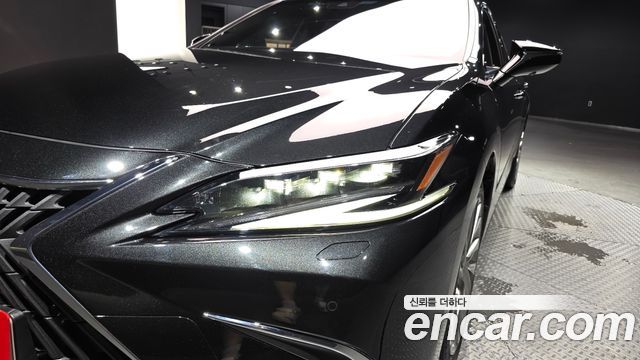 Lexus ES 2024 — photo 8