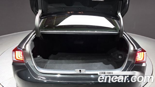 Lexus ES 2024 — photo 35