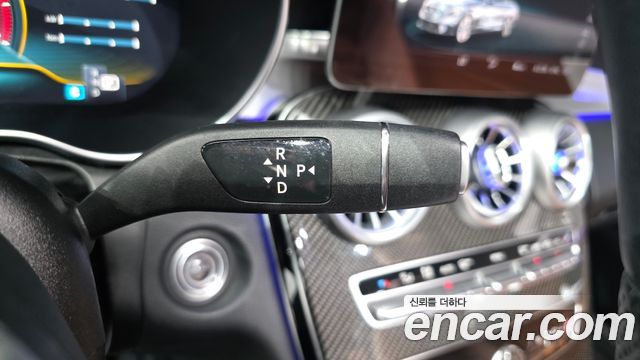 Mercedes-Benz C-Class 2019 — photo 12