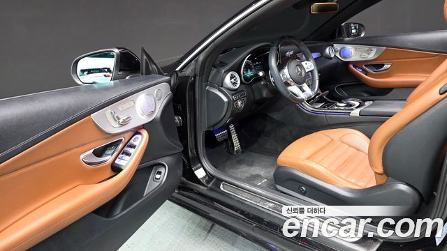 Mercedes-Benz C-Class 2019 — photo 13
