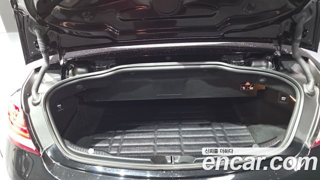 Mercedes-Benz C-Class 2019 — photo 22