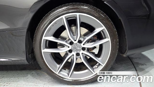Mercedes-Benz C-Class 2019 — photo 7