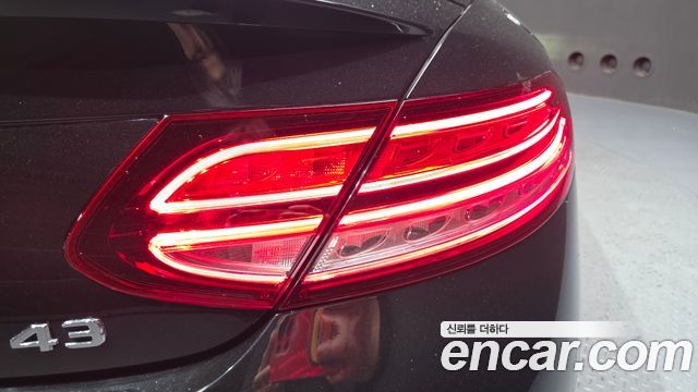 Mercedes-Benz C-Class 2019 — photo 9