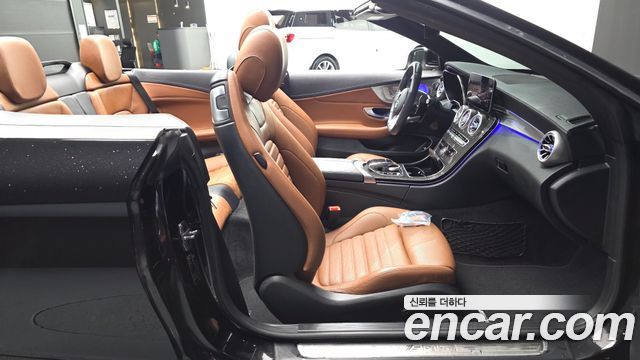 Mercedes-Benz C-Class 2019 — photo 16