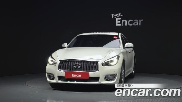 Infiniti Q70 2017 — photo 3