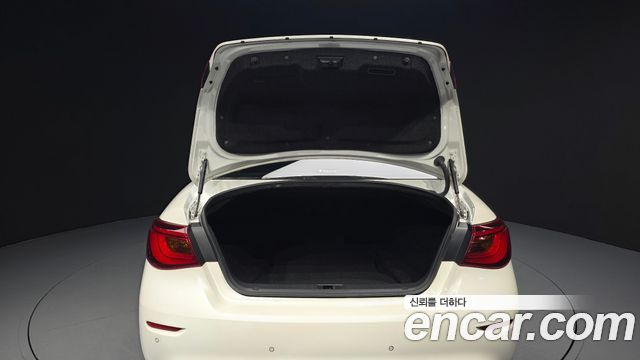 Infiniti Q70 2017 — photo 20