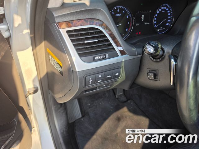 Hyundai Genesis 2015 — photo 11